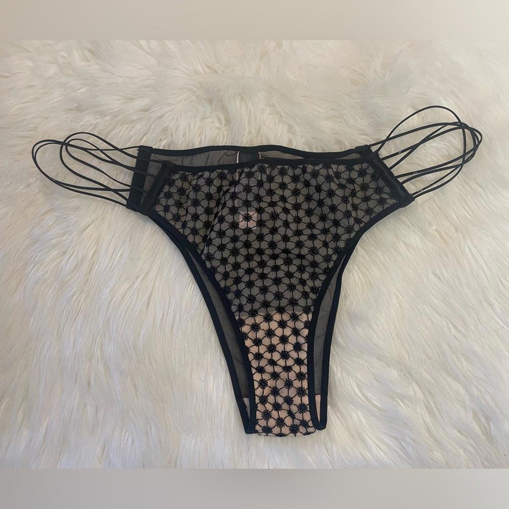 NWT- Victoria's Secret Very Sexy- Tanga Panty- Women's Large